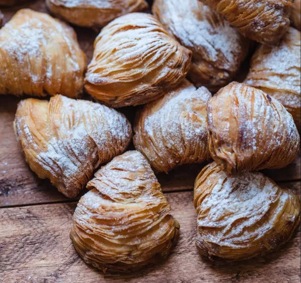 A sfogliatella riccia served in Naples.