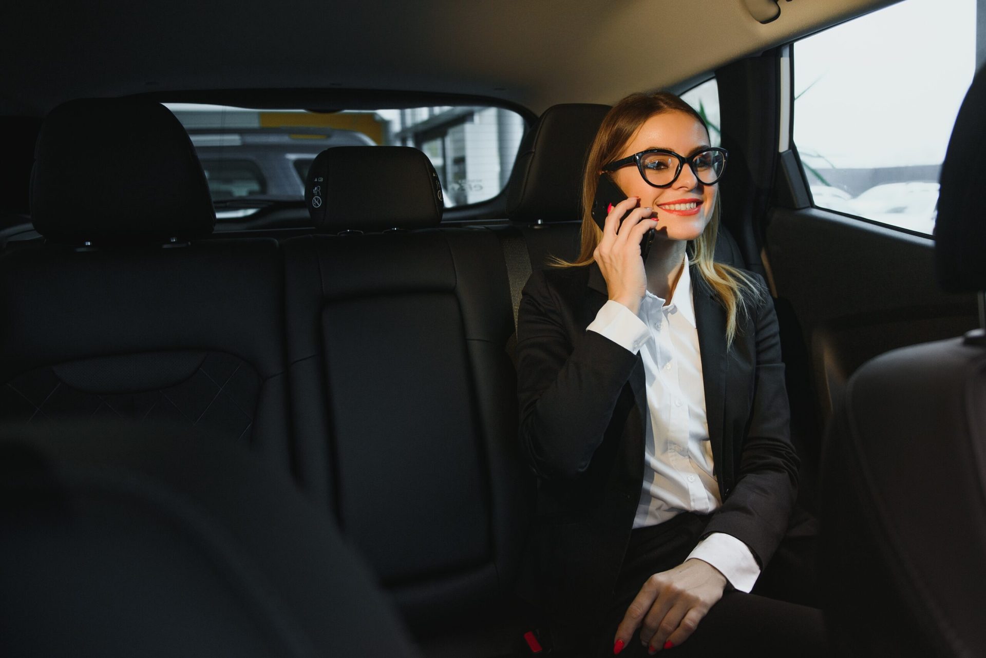 Prenotazione transfer privato Blacklux® da Malpensa a Tremezzo con supporto WhatsApp H24.